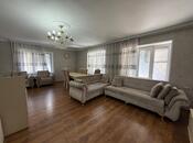 Продаётся 3-комн. вторичка 80 м², м. Иншаатчылар, photo 1 from 8