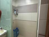 Продаётся 3-комн. вторичка 62 м², м. Элмляр Академиясы, photo 1 from 8