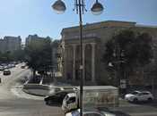 Satılır 3 otaqlı köhnə tikili 75 m², Elmlər Akademiyası m., photo 1 from 8