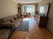 Продаётся 3-комн. вторичка 70 м², м. Элмляр Академиясы, photo 2 from 8