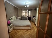Продаётся 3-комн. вторичка 70 м², м. Элмляр Академиясы, photo 4 from 8