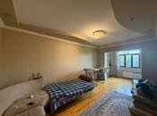 Satılır 2 otaqlı köhnə tikili 65 m², Xalqlar Dostluğu m., photo 2 from 8