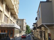 Satılır 3 otaqlı köhnə tikili 73 m², Sahil m., photo 1 from 8
