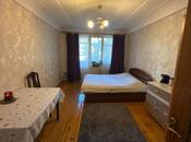 Продаётся 3-комн. вторичка 60 м², м. Иншаатчылар, photo 2 from 6