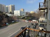 Satılır 3 otaqlı köhnə tikili 75 m², Nizami m., photo 1 from 8