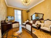 Продаётся 3-комн. вторичка 90 м², м. Низами, photo 2 from 8