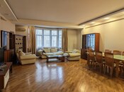 Satılır 3 otaqlı yeni tikili 180 m², 28 May m., photo 1 from 8