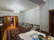 Продаётся 3-комн. вторичка 70 м², м. Ази Асланов, photo 1 from 8