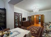 Продаётся 3-комн. вторичка 70 м², м. Ази Асланов, photo 2 from 8