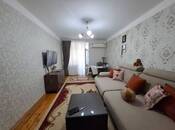 Satılır 2 otaqlı köhnə tikili 55 m², Qara Qarayev m., photo 2 from 8