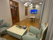 Продаётся 3-комн. вторичка 75 м², м. Элмляр Академиясы, photo 2 from 8