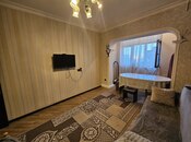 Satılır 2 otaqlı köhnə tikili 60 m², İnşaatçılar m., photo 2 from 8