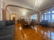 Satılır 4 otaqlı köhnə tikili 120 m², Qara Qarayev m., photo 1 from 8
