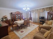 Satılır 3 otaqlı köhnə tikili 130 m², Qara Qarayev m., photo 1 from 8