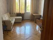 Satılır 3 otaqlı köhnə tikili 63 m², Qara Qarayev m., photo 3 from 8