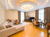 Продаётся 3-комн. новостройка 175 м², м. Низами, photo 1 from 8