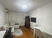 Satılır 2 otaqlı köhnə tikili 65 m², İnşaatçılar m., photo 1 from 7
