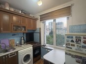 Satılır 2 otaqlı köhnə tikili 65 m², İnşaatçılar m., photo 3 from 7