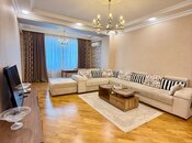 Satılır 3 otaqlı köhnə tikili 126 m², Badamdar q., photo 1 from 8