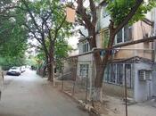 Satılır 2 otaqlı köhnə tikili 45 m², İnşaatçılar m., photo 1 from 8