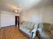 Satılır 2 otaqlı köhnə tikili 60 m², Qara Qarayev m., photo 2 from 8