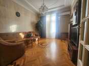 İcarəyə verilir 2 otaqlı köhnə tikili 70 m², 28 May m., photo 1 from 8