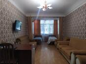 Продаётся 2-комн. вторичка 50 м², м. Нефтчиляр, photo 1 from 6