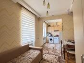 Продаётся 2-комн. вторичка 42 м², м. Элмляр Академиясы, photo 5 from 8
