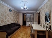 Satılır 2 otaqlı köhnə tikili 50 m², İnşaatçılar m., photo 1 from 8