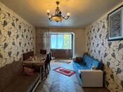 Satılır 2 otaqlı köhnə tikili 60 m², İnşaatçılar m., photo 6 from 8
