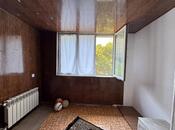 Satılır 2 otaqlı köhnə tikili 60 m², İnşaatçılar m., photo 8 from 8