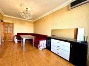 Продаётся 3-комн. вторичка 55 м², м. Ази Асланов, photo 1 from 8