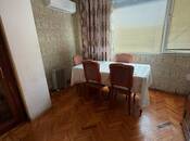 Продаётся 3-комн. вторичка 62 м², м. Иншаатчылар, photo 3 from 8
