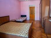 Продаётся 3-комн. вторичка 50 м², м. Элмляр Академиясы, photo 5 from 8
