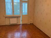 Satılır 3 otaqlı köhnə tikili 75 m², Memar Əcəmi m., photo 2 from 8