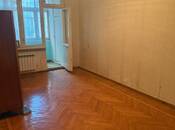Satılır 3 otaqlı köhnə tikili 75 m², Memar Əcəmi m., photo 1 from 8
