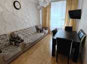 Satılır 2 otaqlı köhnə tikili 60 m², Massiv V q., photo 1 from 8