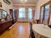 Satılır 3 otaqlı köhnə tikili 70 m², 28 May m., photo 1 from 8