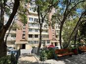 Satılır 2 otaqlı köhnə tikili 65 m², 7-ci mikrorayon q., photo 1 from 8