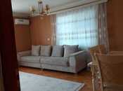 Satılır 2 otaqlı köhnə tikili 70 m², Qara Qarayev m., photo 3 from 6