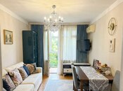 Satılır 3 otaqlı köhnə tikili 84 m², Qara Qarayev m., photo 2 from 4