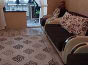 Satılır 3 otaqlı köhnə tikili 75 m², İnşaatçılar m., photo 1 from 8