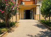 Продаётся 2-комн. вторичка 60 м², м. Кара Караев, photo 1 from 8
