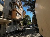 Satılır 2 otaqlı köhnə tikili 55 m², Memar Əcəmi m., photo 2 from 8