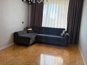 Продаётся 3-комн. вторичка 82 м², м. Иншаатчылар, photo 1 from 8