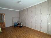 Satılır 2 otaqlı köhnə tikili 65 m², İnşaatçılar m., photo 2 from 8