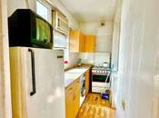 Satılır 2 otaqlı köhnə tikili 37 m², Qara Qarayev m., photo 6 from 8