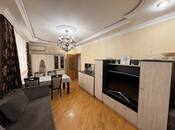 Продаётся 2-комн. вторичка 70 м², м. Нефтчиляр, photo 1 from 8