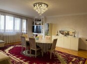 Satılır 4 otaqlı köhnə tikili 120 m², 8 Noyabr m., photo 3 from 8