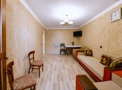 Продаётся 2-комн. вторичка 35 м², м. Низами, photo 3 from 8